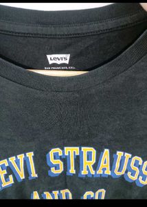 Levi&#39;s Tshirt 99/- Only
