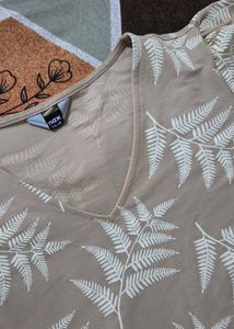 Women Printed V-neck Top