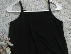 BENITO Black Neck Tank Top