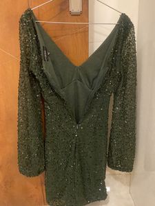Guess Gorgeous green shimmer outfit size-XS