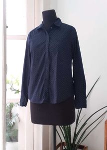 H&M fitted button down shirt