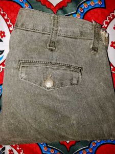Boys Gray Straight Six Poket Jeans Size 28 30