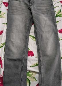 Super Slim Fit - Grey color used Men&#39;s Jean