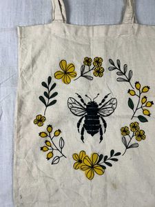 Bee Design Tote Bag