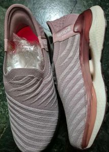 Brand New Women Sport Shoes In Size 4