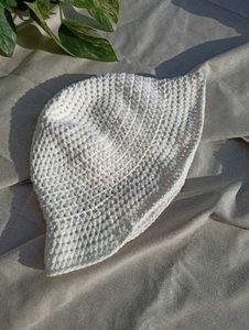 Ivory Knitted Beanie