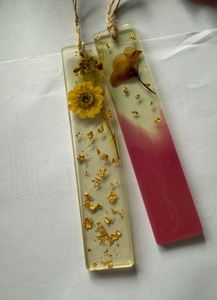 🌸🌸 Floral Resin Bookmarks (2)