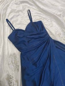 Elegant Navy Blue Evening Gown