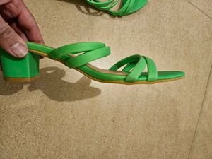 Dressberry Heels