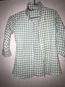 women,s crop top