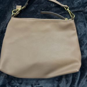 Steve Madden Sling bag