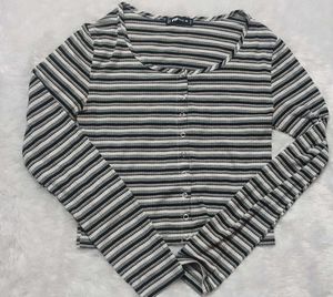 Stripped full sleeve top