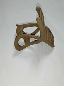 Claw Clutcher
