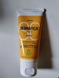 Dermafique Sun Defence Spf 50 And PA+++ Sunscreen