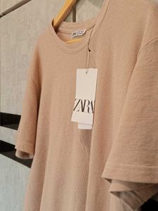 New ZARA T-shirt.. 🤍