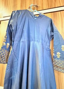 Elegant Blue Embroidered Kurta