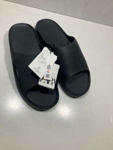 Zara Black Slides 100%ORIGNAL 💯 💯 43-Size