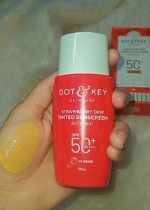 Dot And Key Strawberry Dew TINTED Sunscreen