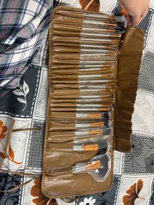 Make Brushes of Bronson Professionals