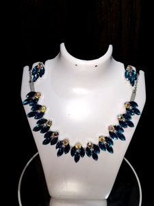 Only Cash ll Glass Stone Necklace With Earring