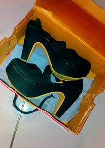 Black Heels 👠