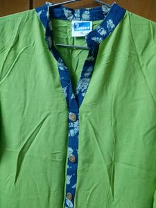 Green Side Open Chinese Collar Kurti