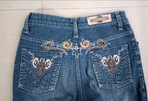 Combo Of Denim Jeans &amp; Capri (Female)
