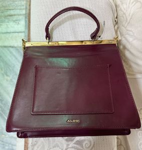 Aldo Bag With Flaw ( Check)