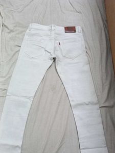 It&#39;s A White Jeans