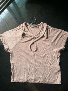 Stylish Ribbed Cut-out Crop Top