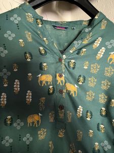 Pantaloons Green Printed Short Kurti