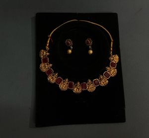 Elegant Necklace Set