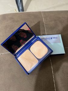 Studio Pro Compact Foundation