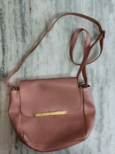 Crossbody Bag - Stylish & Functional