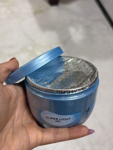 Pond's Moisturizing Cream