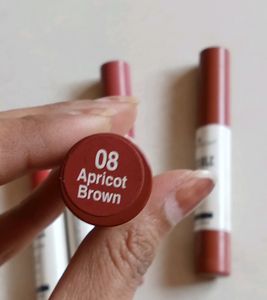 Hilary Rhoda Kissable Lip Crayon/Lipstick 💄