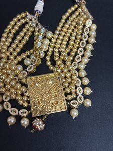 Kundan Choker