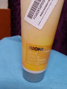 Ozone Acne Check Facewash