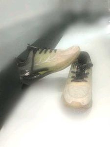 Sport shoes very ver