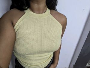 💛 Yellow Halter Top 💛