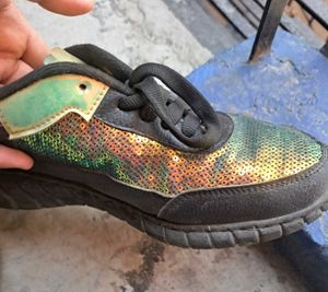 Women Sneaker/Shoes