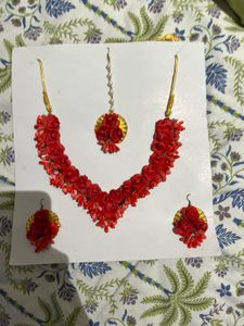 Red Floral Jewellery Set