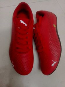 ✨💯 ORIGINAL🔥✨ PUMA FERRARI RED SNEAKERS ✨