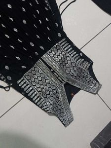 Beautiful Naira Cut Z Black Suit