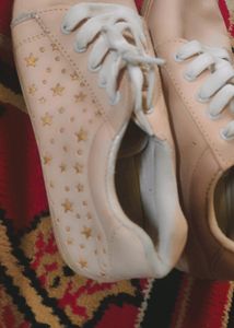 Canvas (Sneakers)