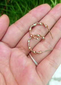 Super classy earrings for women