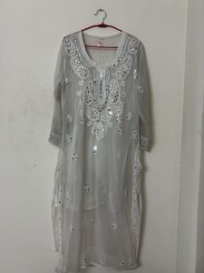 Elegant White Embroidered Kurta