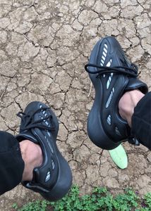 Adidas Yeezy 700 V3 Alvah