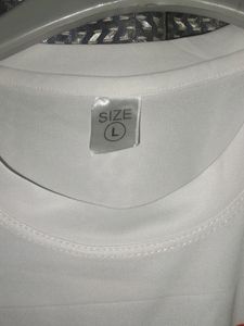 White Round Neck Strechable Tshirt