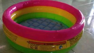 Bath Tub For Kids And Small Size Vaporizer